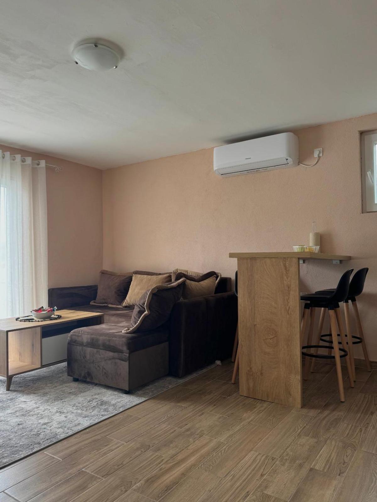 Lakeside Harmony Apartment Golubovci Extérieur photo