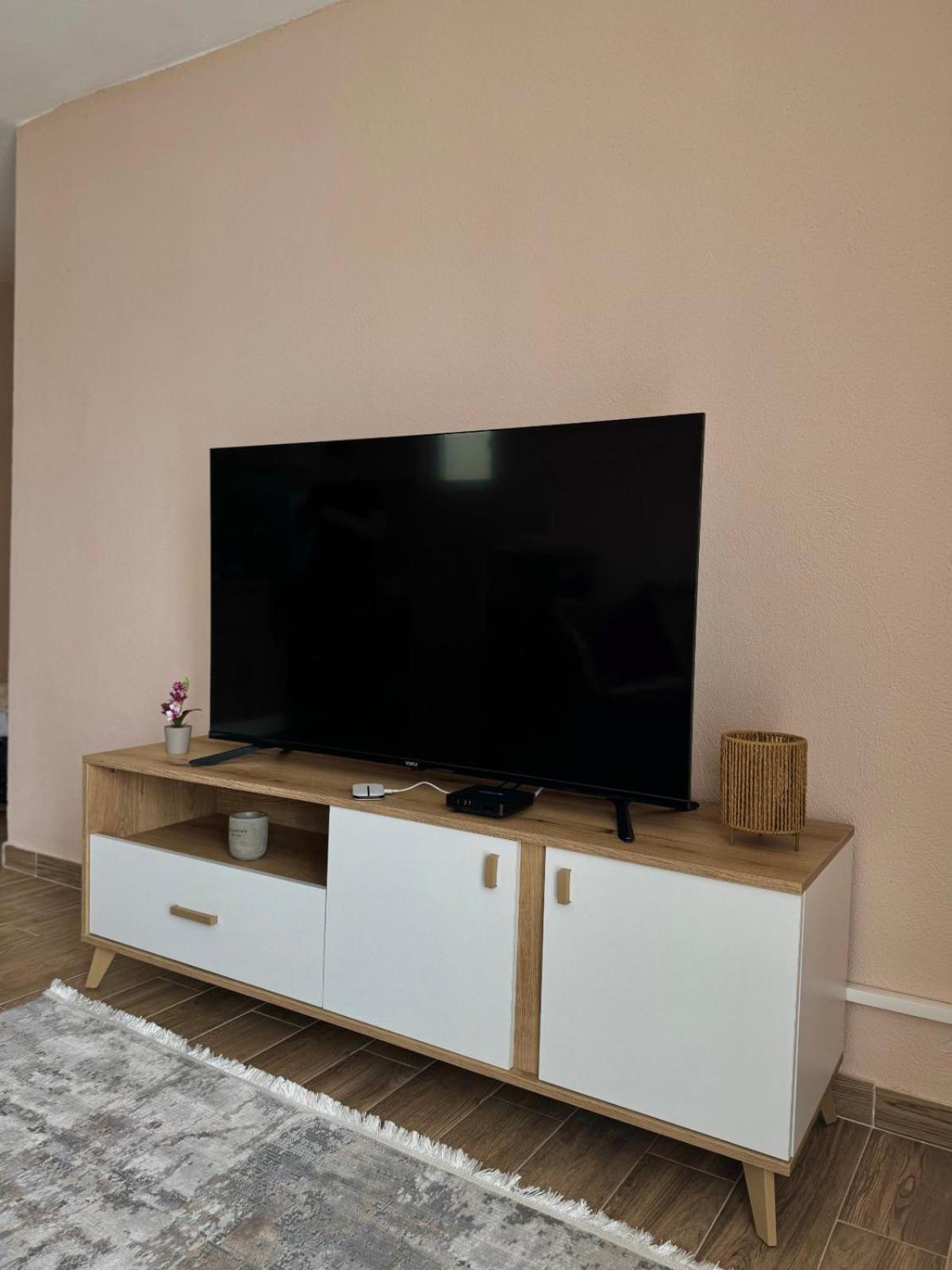 Lakeside Harmony Apartment Golubovci Extérieur photo