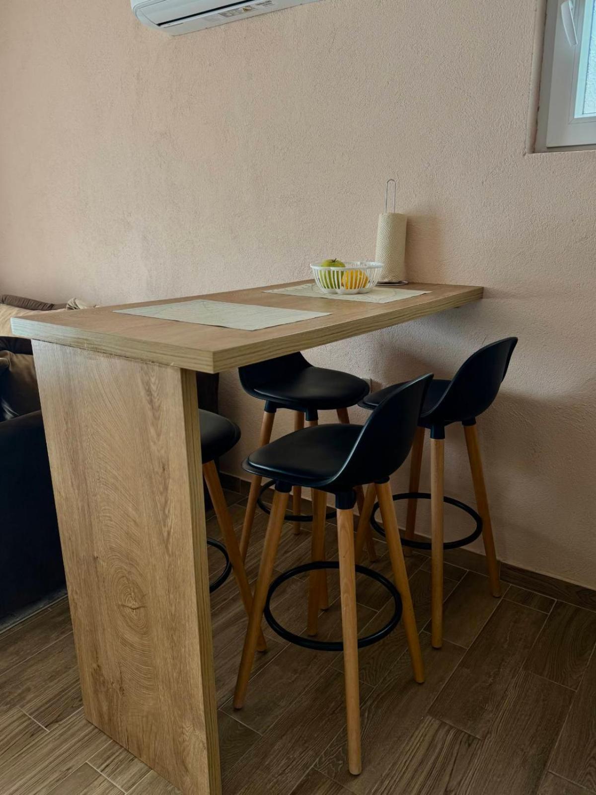 Lakeside Harmony Apartment Golubovci Extérieur photo